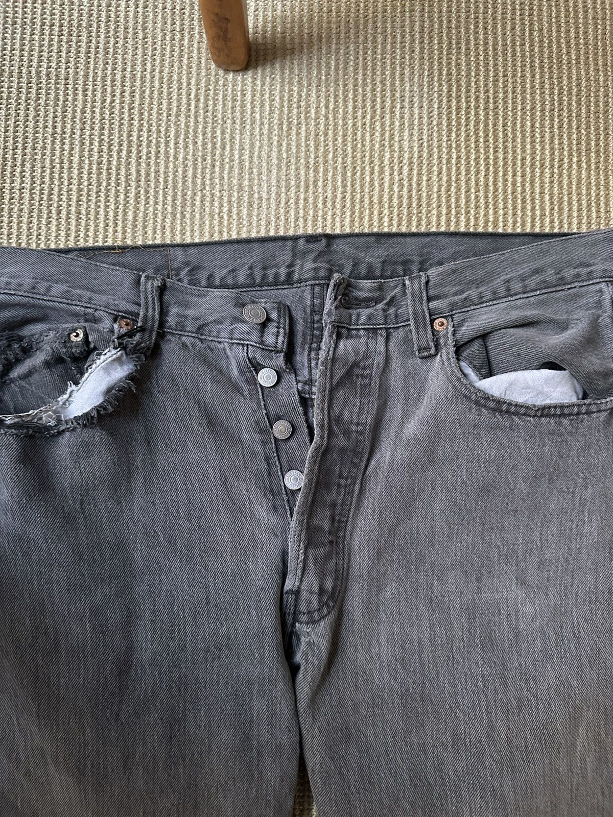 Levi's Levi’s 501 Faded & Distressed Charcoal Jeans Size US 32 / EU 48 - 2 Thumbnail