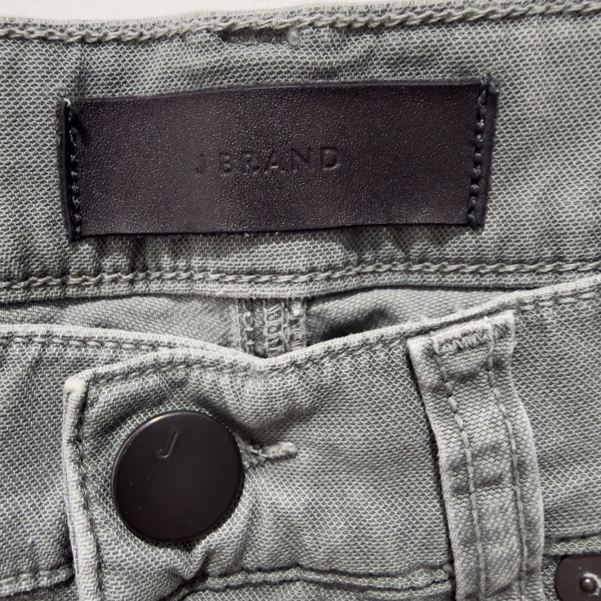 J Brand J Brand Size US 30 / EU 46 - 3 Thumbnail