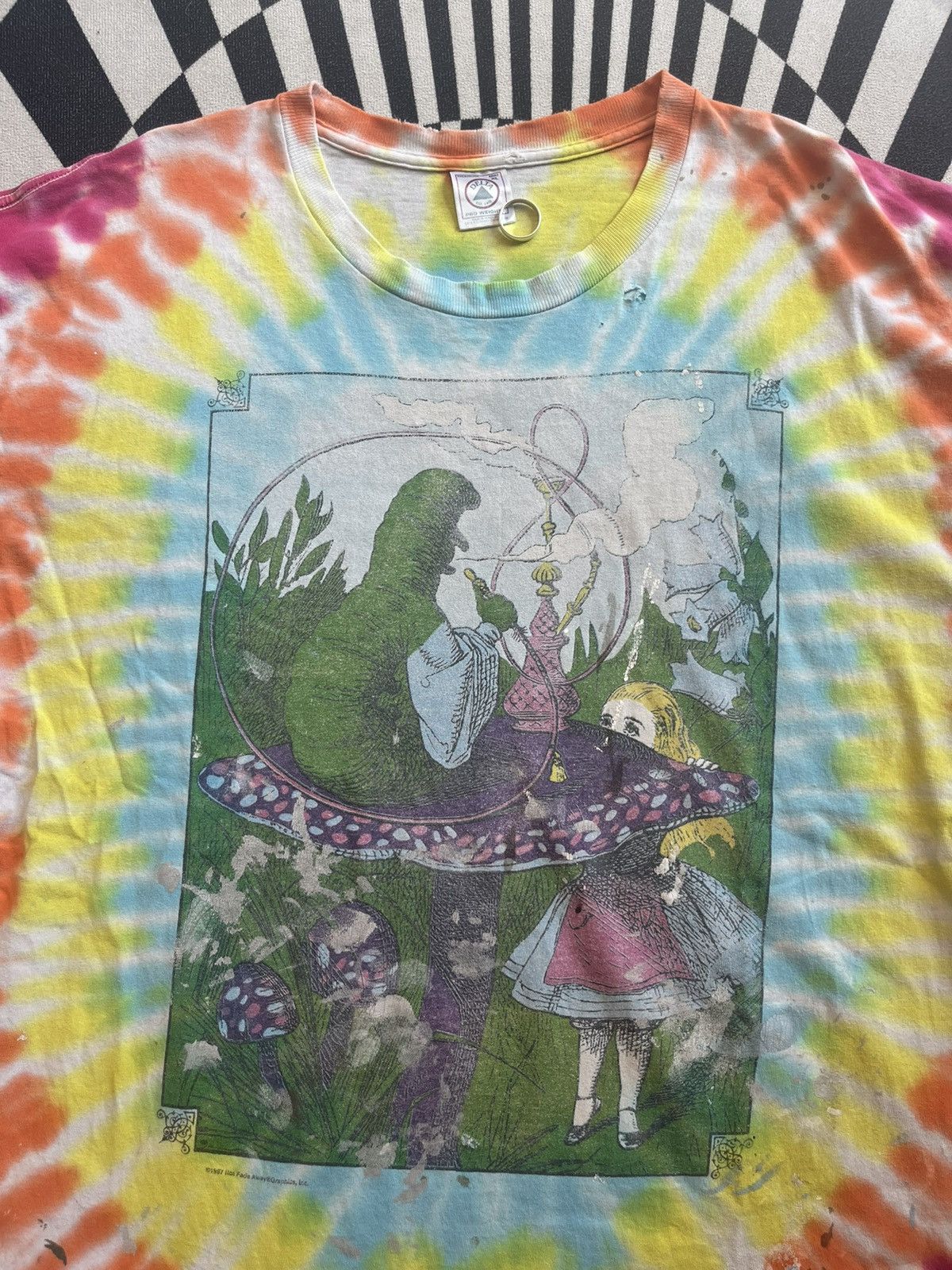 Arts & Science Vintage Alice In Wonderland 1997’s tie dye Very worn Tshirt Size US XL / EU 56 / 4 - 5 Thumbnail