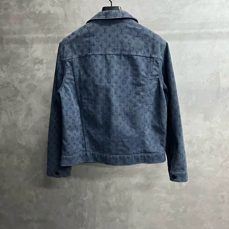 Louis Vuitton Louis Vuitton Blue Logo full-print single-breasted casual Size US M / EU 48-50 / 2 - 5 Thumbnail