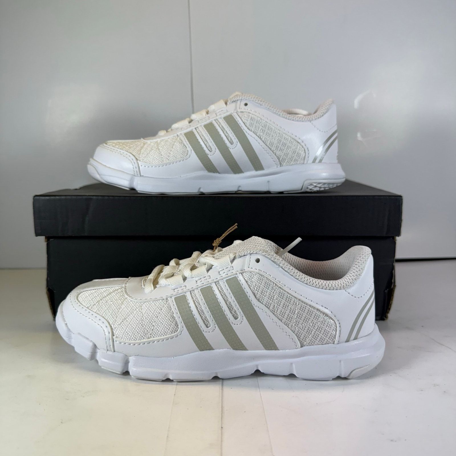 adidas gazelle silver green womens Adidas Swift Run 22 J Big Kids' Shoes White-Black