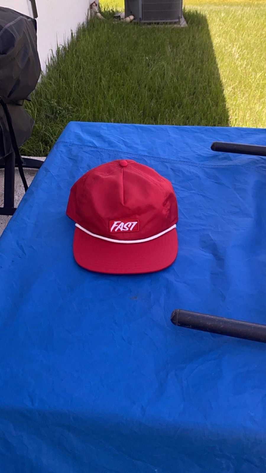 Other Red and white rope SnapBack hat “fast” Size ONE SIZE - 1 Thumbnail