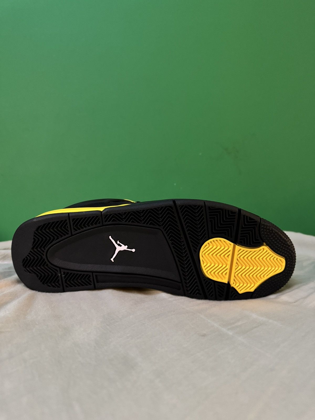 Jordan Brand Jordan 4 Thunder 2023 Size US 13 / EU 46 - 6 Thumbnail