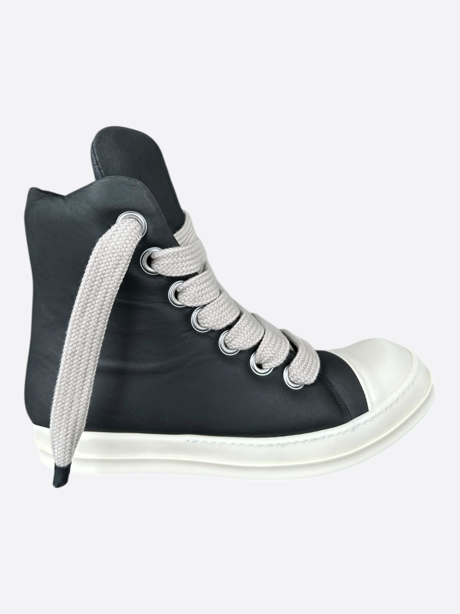 靴 RICK OWENS JUMBO PUFFER MEGALACED BOOTS RICK OWENS Jumbo Puffer Megalaced Boots are the perfect oversized