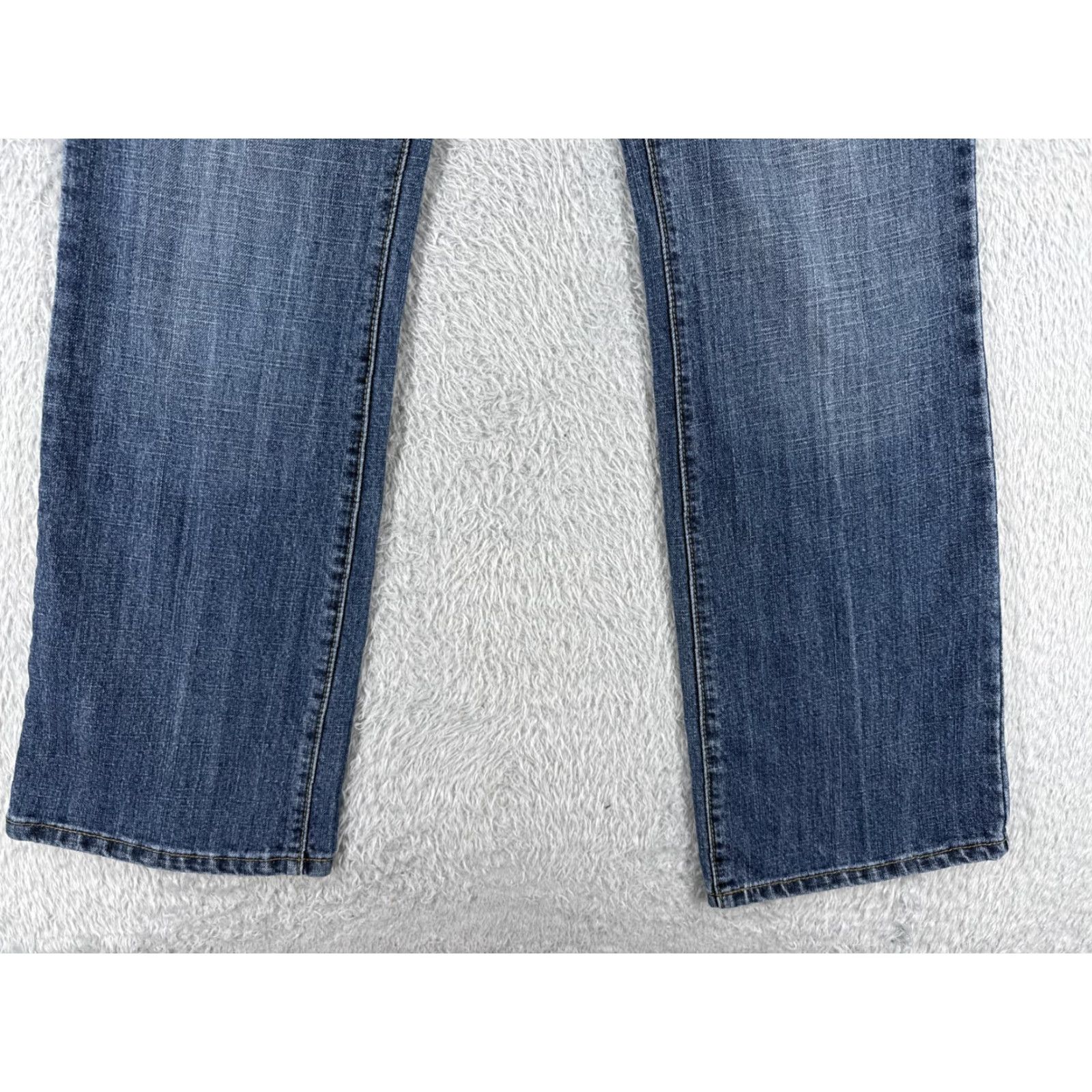 Denime Baccini Jeans Women 6 Blue Denim Bootcut 5-Pocket Embroidered Sequin Floral Cotton 30x31 Regular Capris Jeans Womens Size 28" / US 6 / IT 42 - 2 Thumbnail