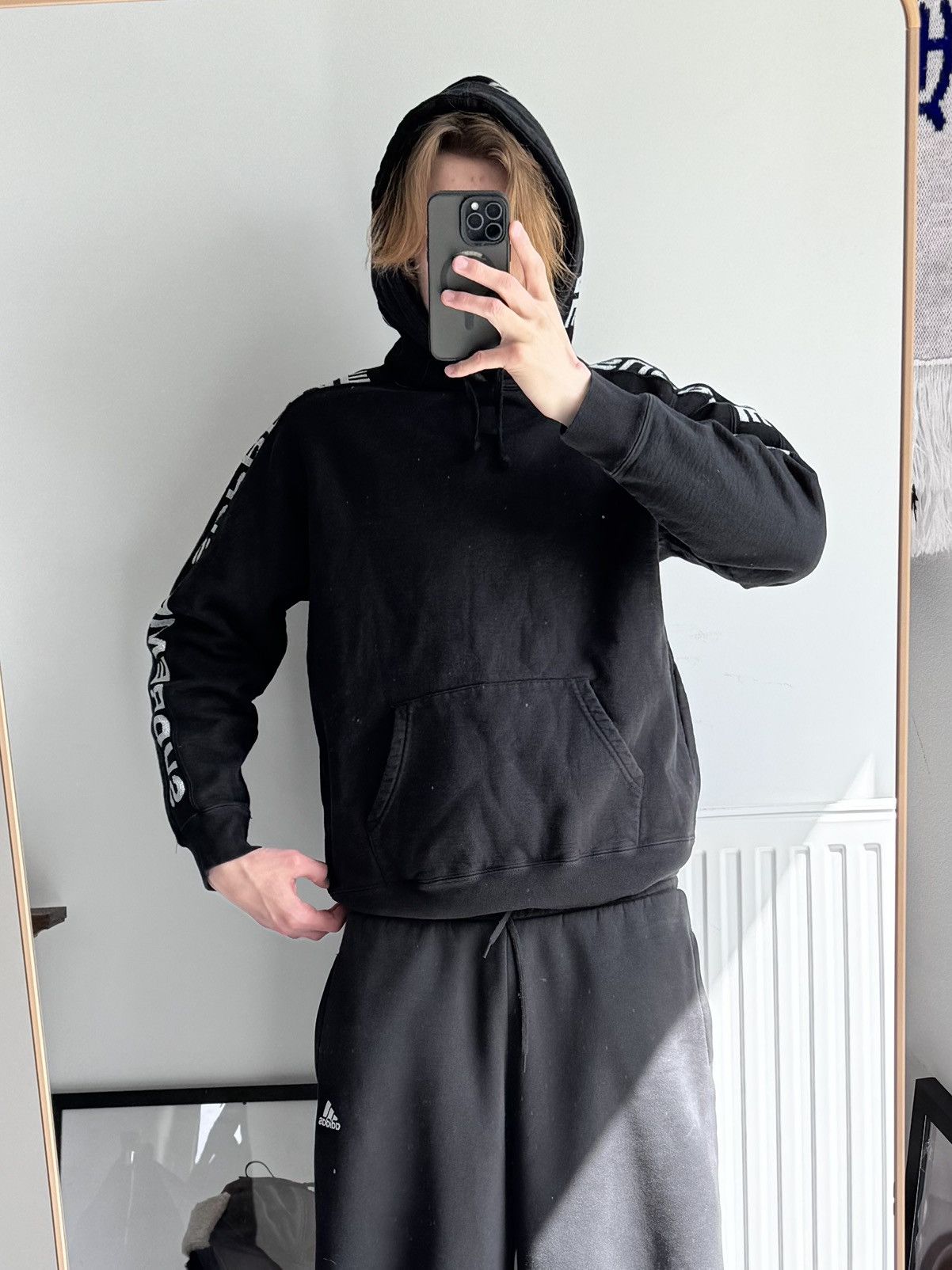 Hypebeast Rare SUPREME Monogram Repeat Logo Boxy Fit Hoodie Size US L / EU 52-54 / 3 - 22 Thumbnail