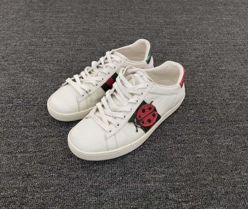 Gucci Gucci White Low-Top Sneakers with Ladybug - dmc Size US 5 / EU 37 - 1 Thumbnail