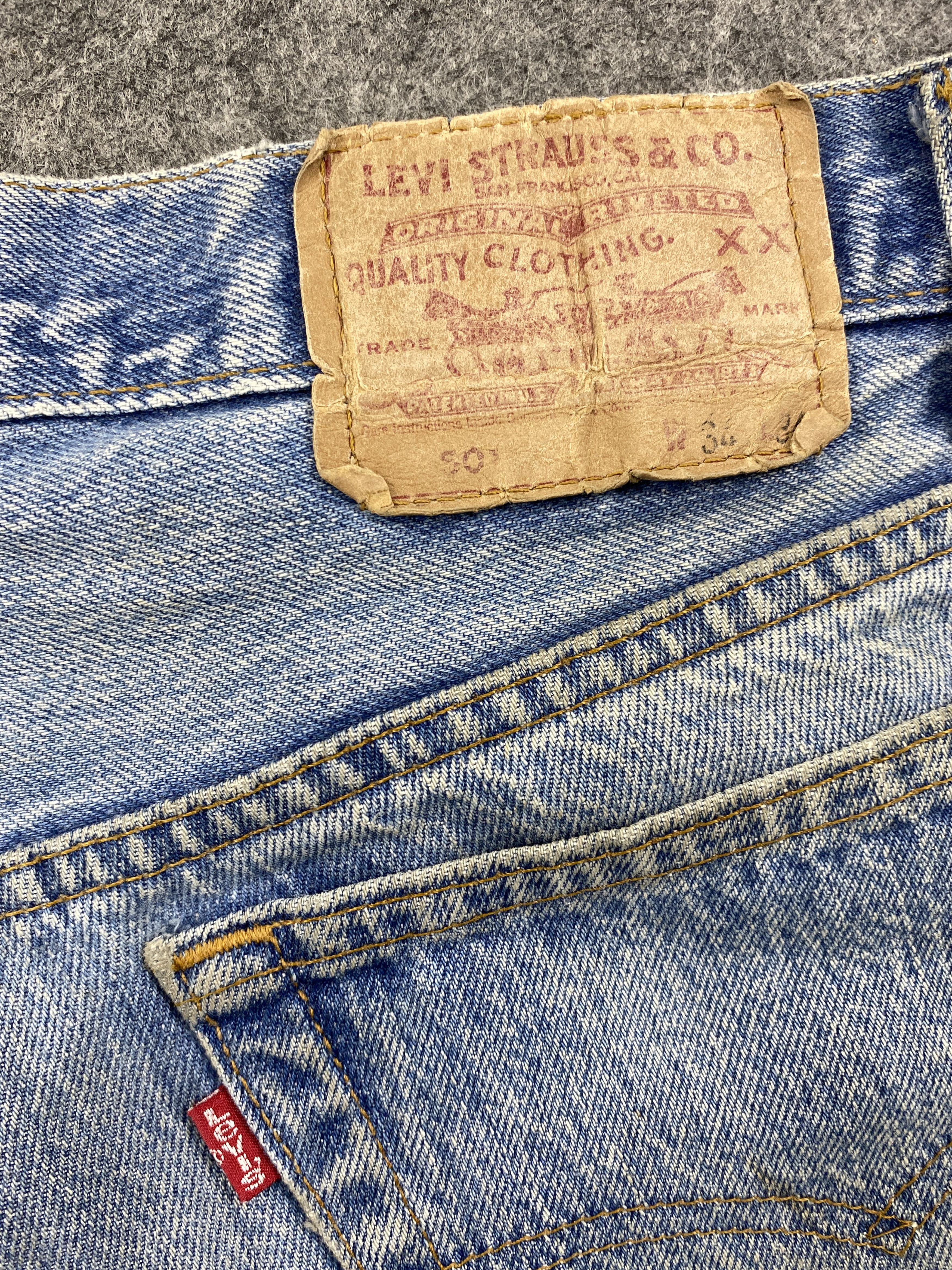 Levi's 90's Mid Blue Vintage Levi's 501 USA 33x33 Denim -JN1553 Size US 33 - 10 Thumbnail