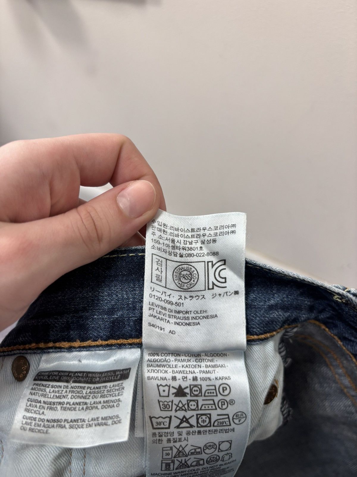 Levi's Vintage Levi’s 501 Men’s Dark Navy Blue Wash Denim Jeans Size US 34 / EU 50 - 11 Thumbnail