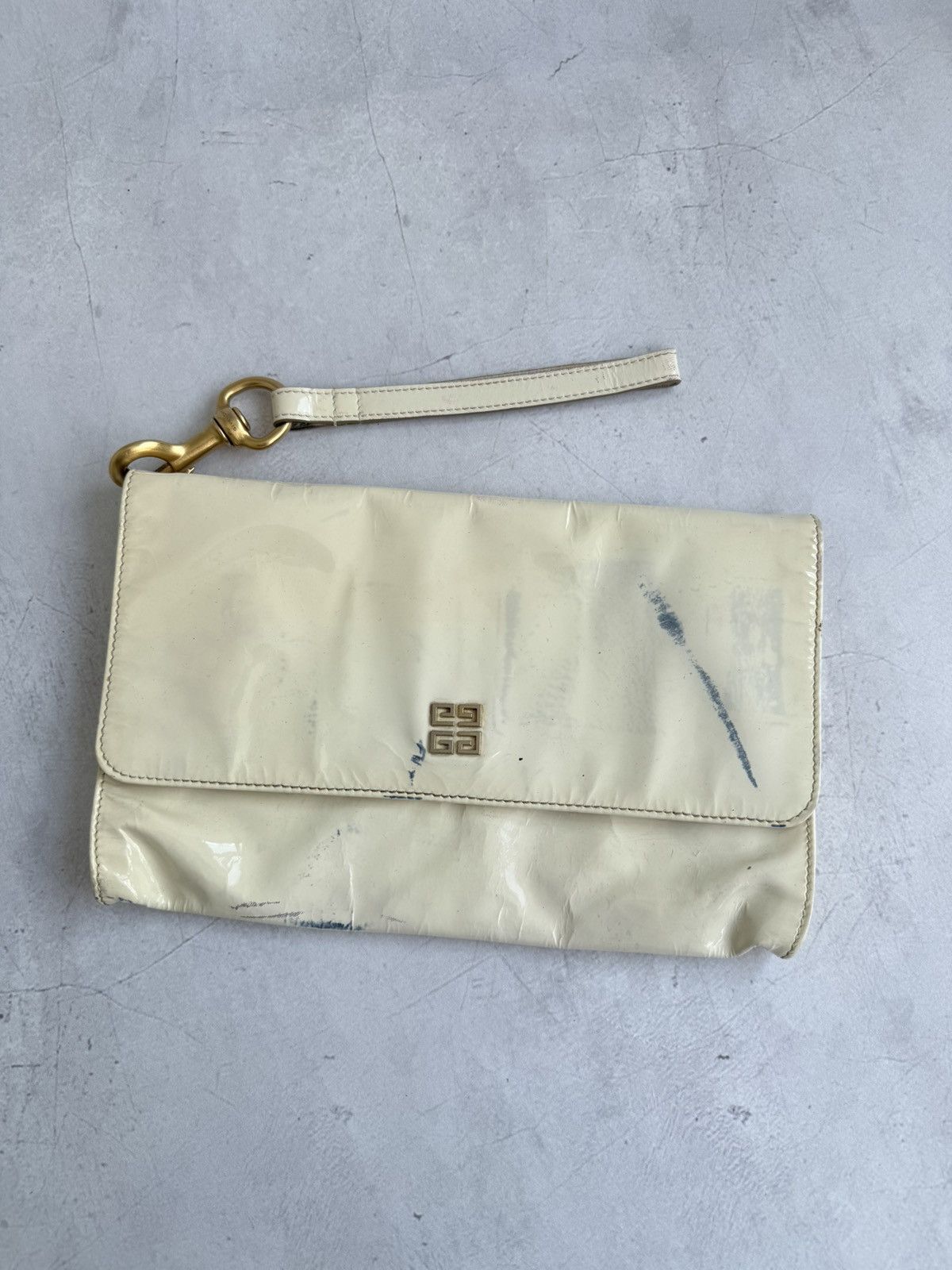 Givenchy Vintage Givenchy Clutch Bag Cream Patent Leather Logo Size ONE SIZE - 1 Thumbnail