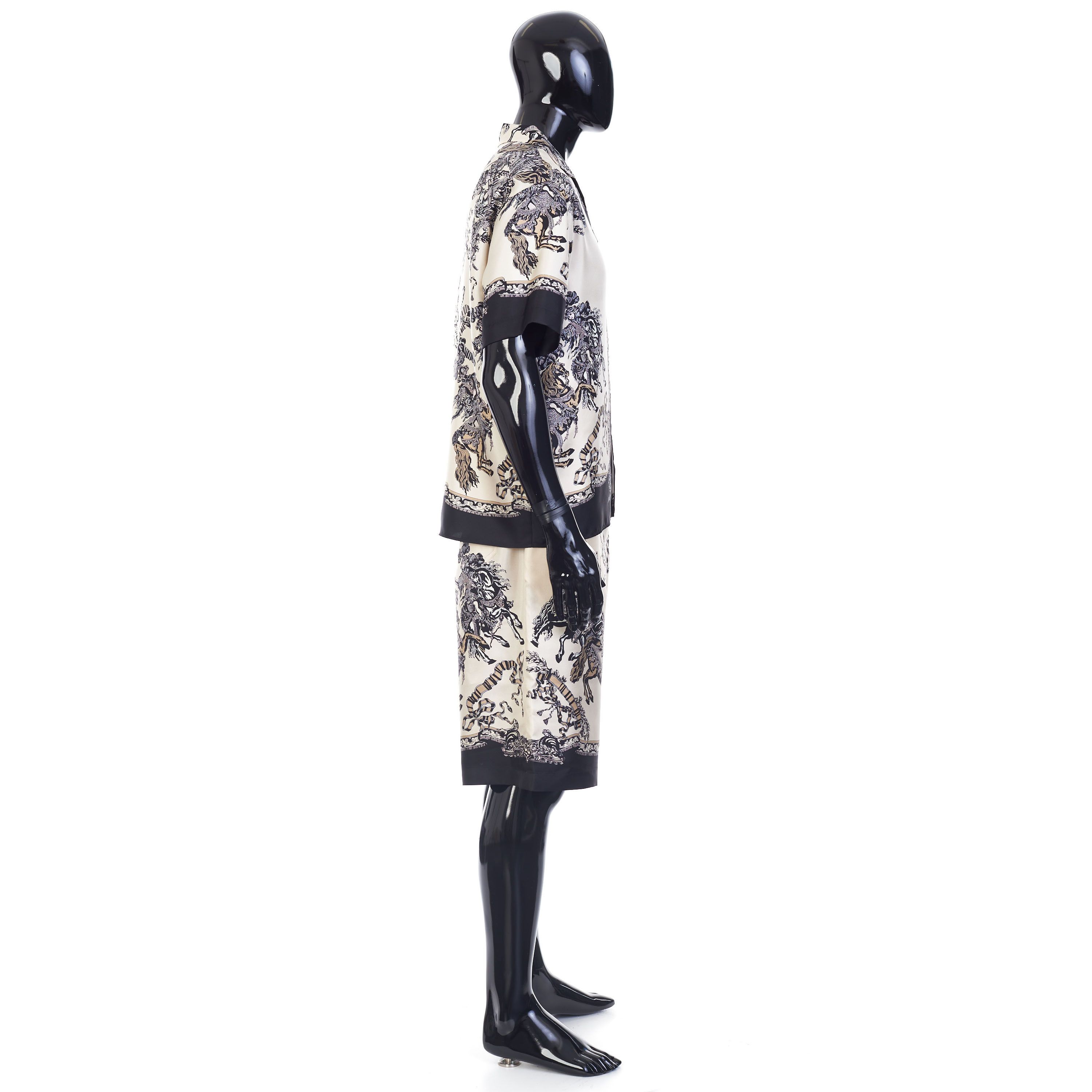 Gucci Bowling Shirt In Ivory And Black Printed Silk Size US M / EU 48-50 / 2 - 7 Thumbnail