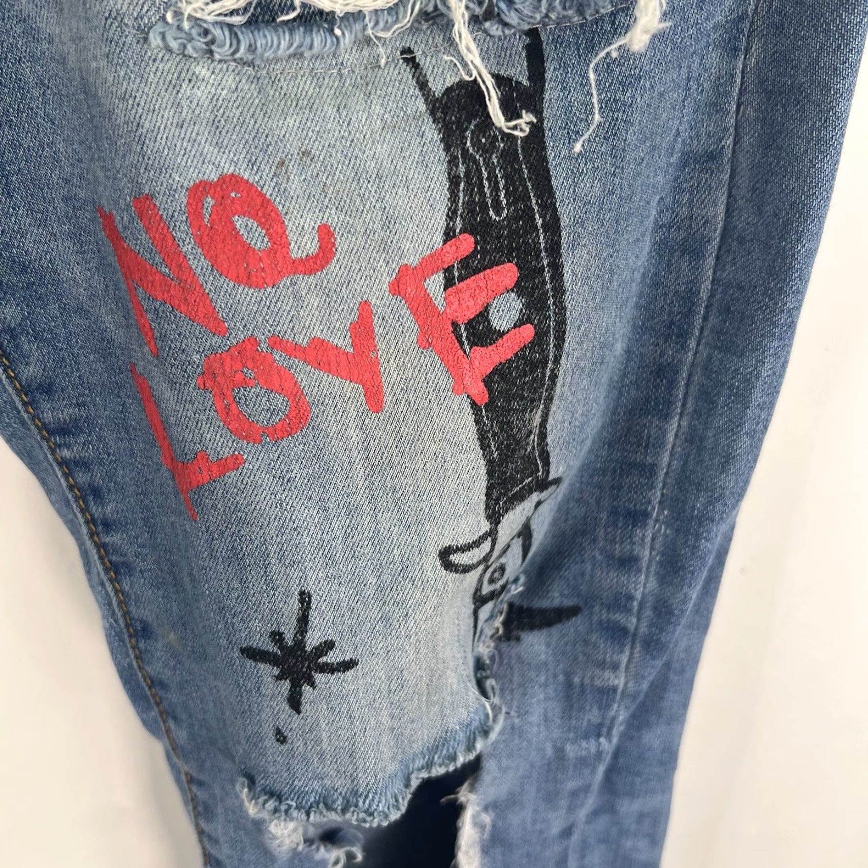 Vintage DOPE Distressed No Love Skinny Denim Jeans Mens 30 34X32 Blue Cotton Blend Zip 5-Pocket Style Jeans Mens Size US 30 / EU 46 - 5 Thumbnail