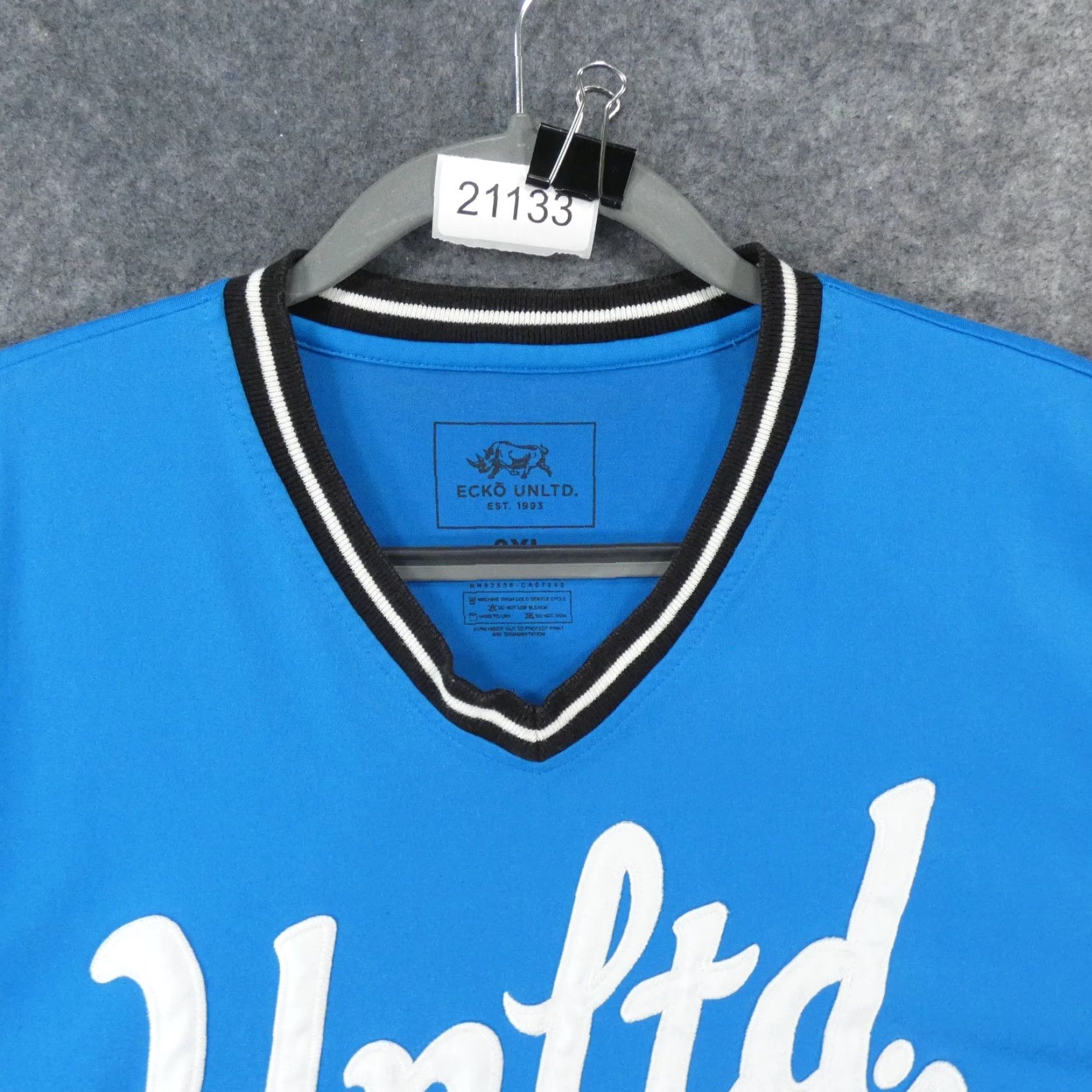 Ecko Unltd. Ecko Unltd Jersey Mens 3XL Short Sleeve Blue White V-Neck Y2K Size US XXL / EU 58 / 5 - 3 Thumbnail