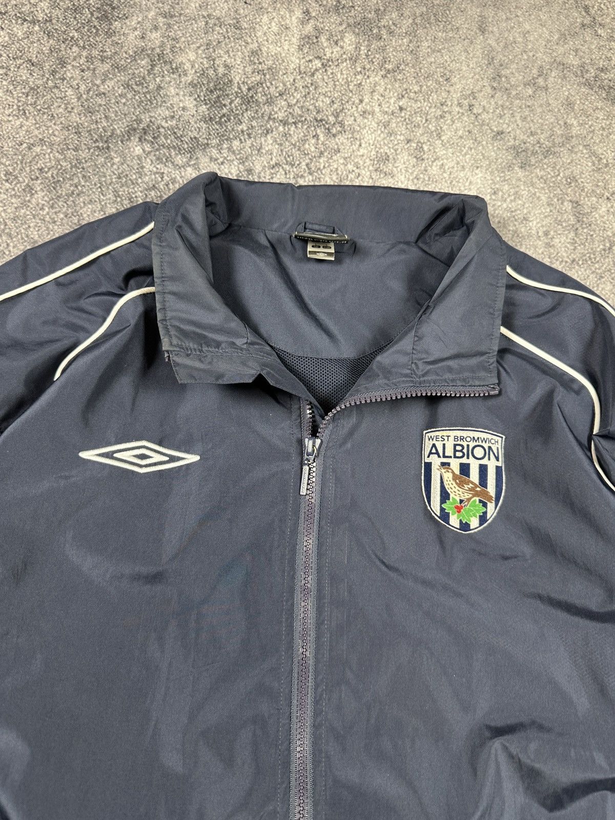 Umbro Vintage West Bromwich Albion Umbro Soccer Jacket L Rare Size US L / EU 52-54 / 3 - 2 Thumbnail