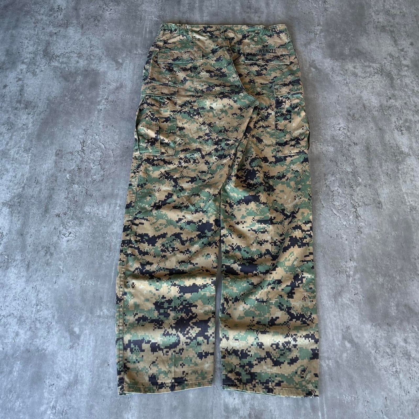 Vintage Vintage Y2K Carhartt Style Baggy Camo Technical Cargo Pants Size US 36 / EU 52 - 2 Thumbnail