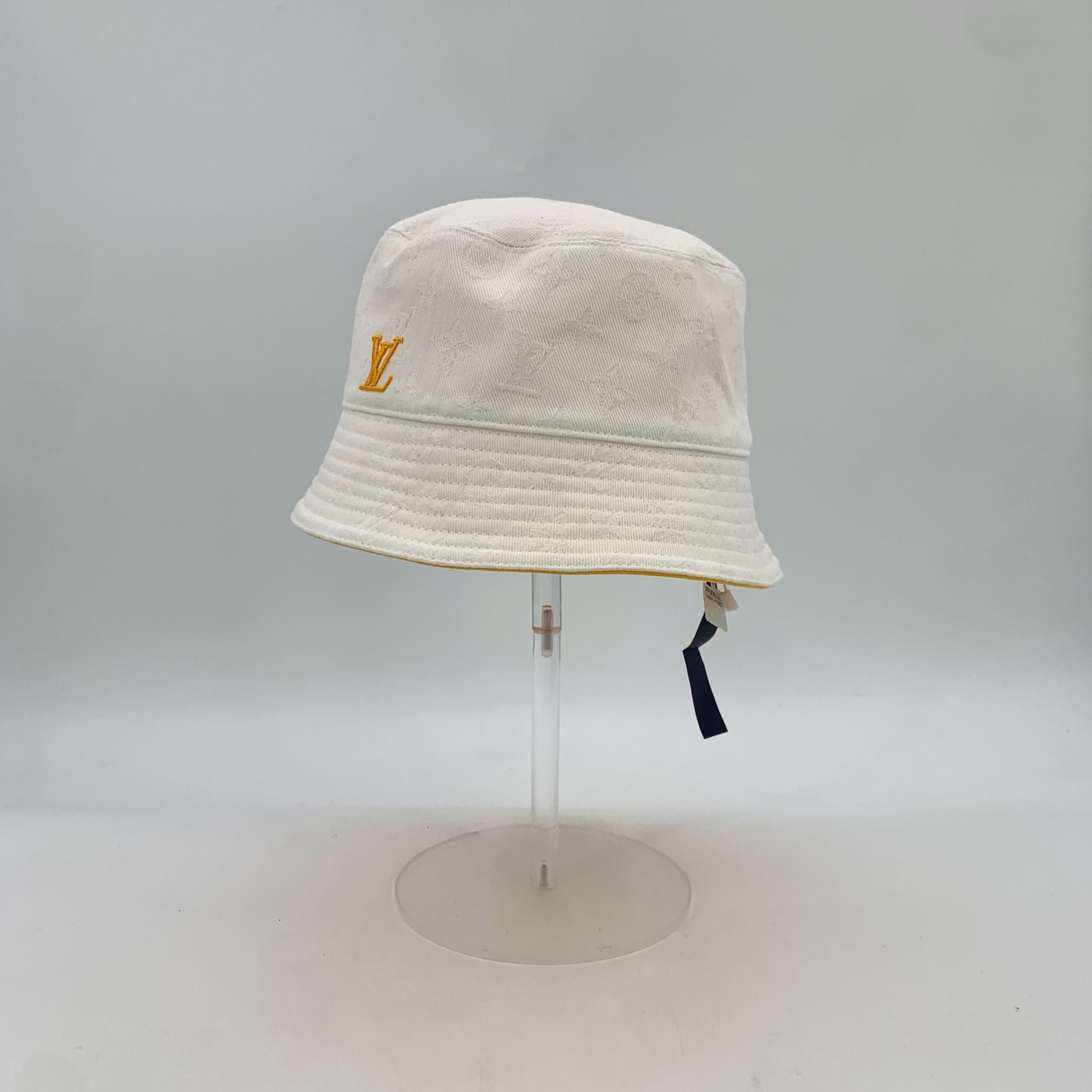 Louis Vuitton Louis Vuitton Reversible Bucket Hat White/Yellow Cotton Bran Size ONE SIZE - 9 Thumbnail
