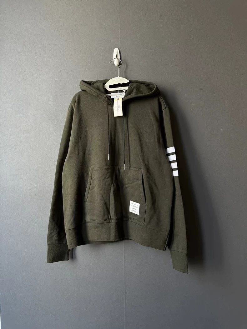 Thom Browne Thom Browne size4 Dark green four-barrel cap shirt Size US XL / EU 56 / 4 - 1 Thumbnail