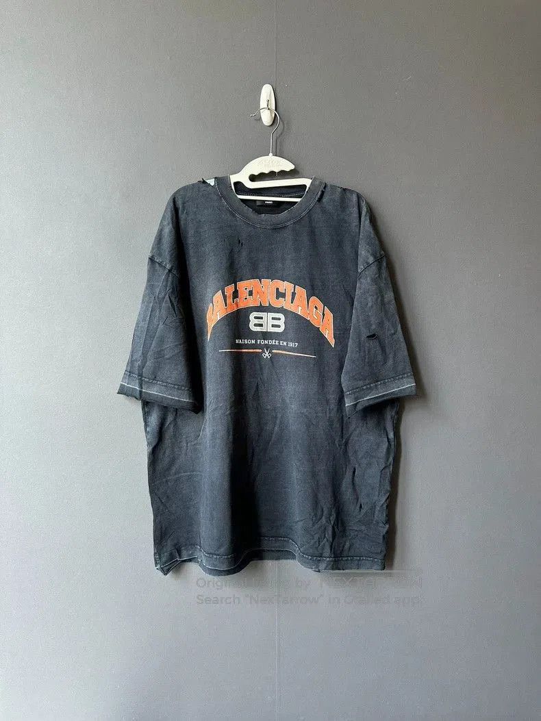 Balenciaga Balenciaga Distressed Scissors Print T-shirt. Size US XL / EU 56 / 4 - 1 Thumbnail