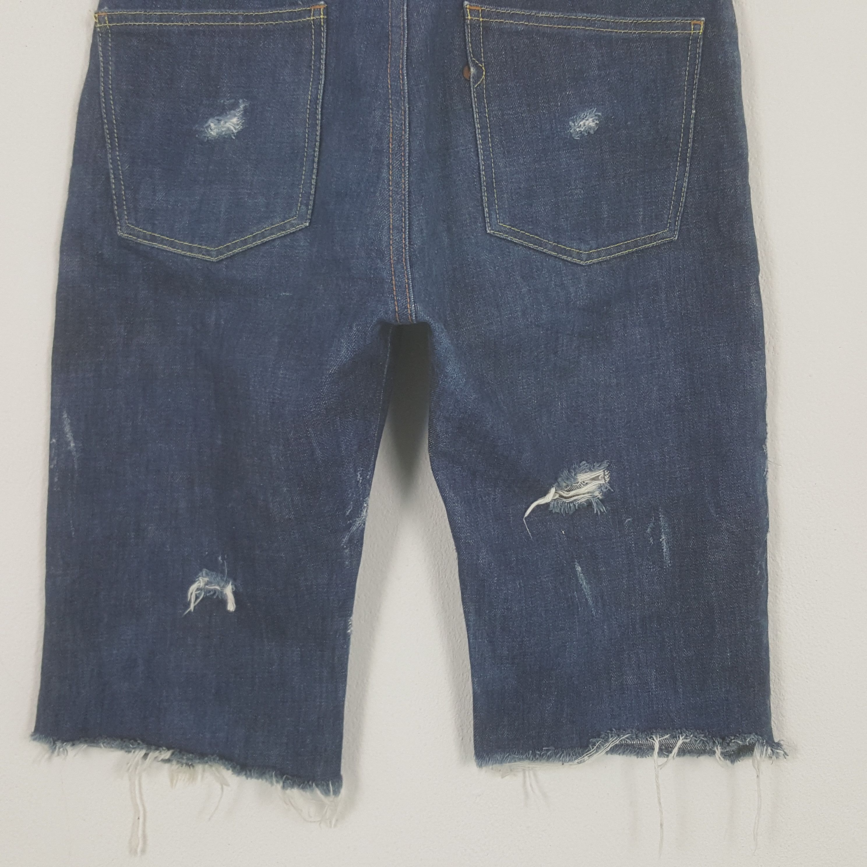 Vintage Vintage Gucci Italian Brand Distressed Shorts Jeans Size US 27 - 5 Thumbnail