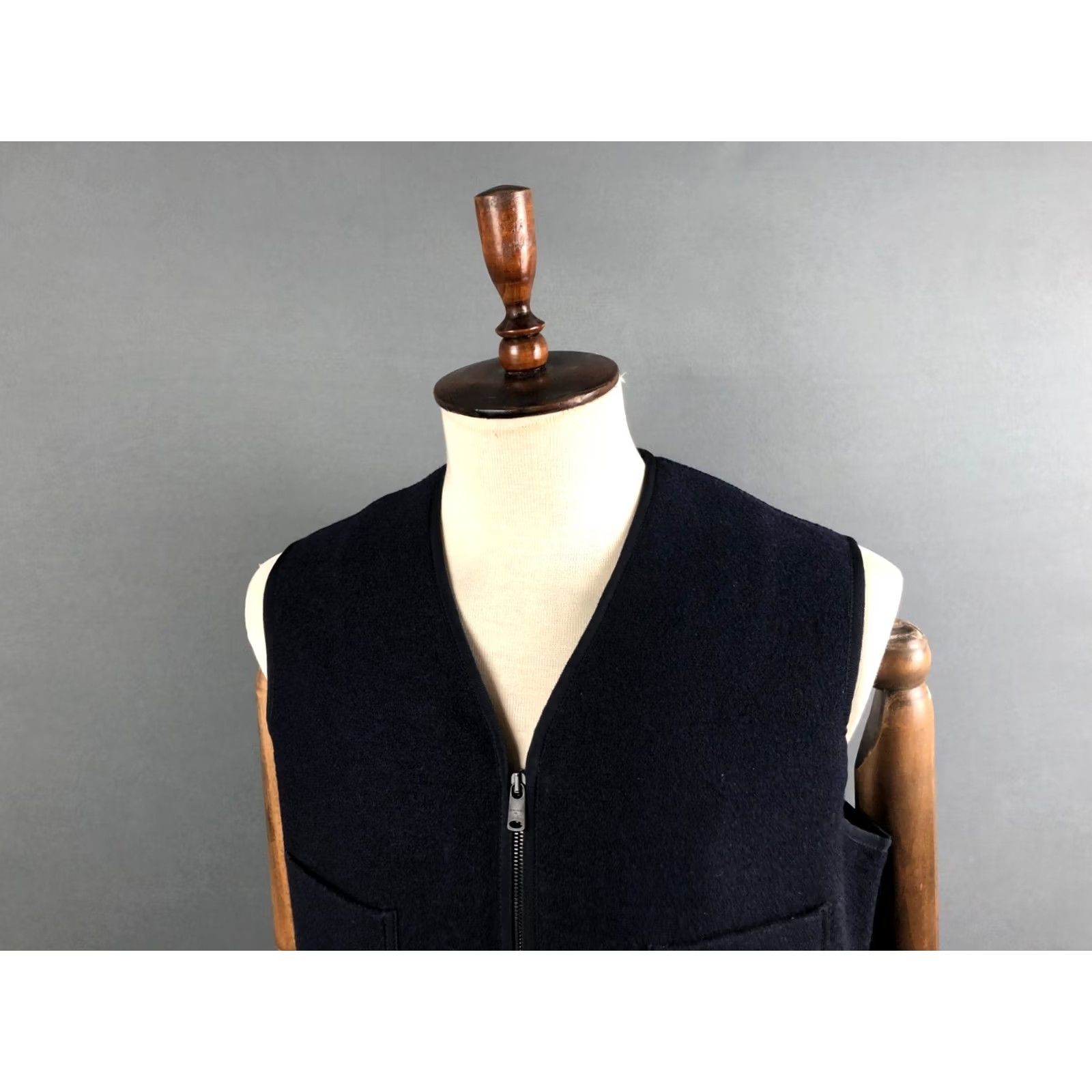 Circolo 1901 Circolo 1901 Men Gilet Wool Dark Blue Size 40 UK40 Virgin Wool Two-Way Zipper Casual Vest Size US XXS / EU 40 - 5 Thumbnail