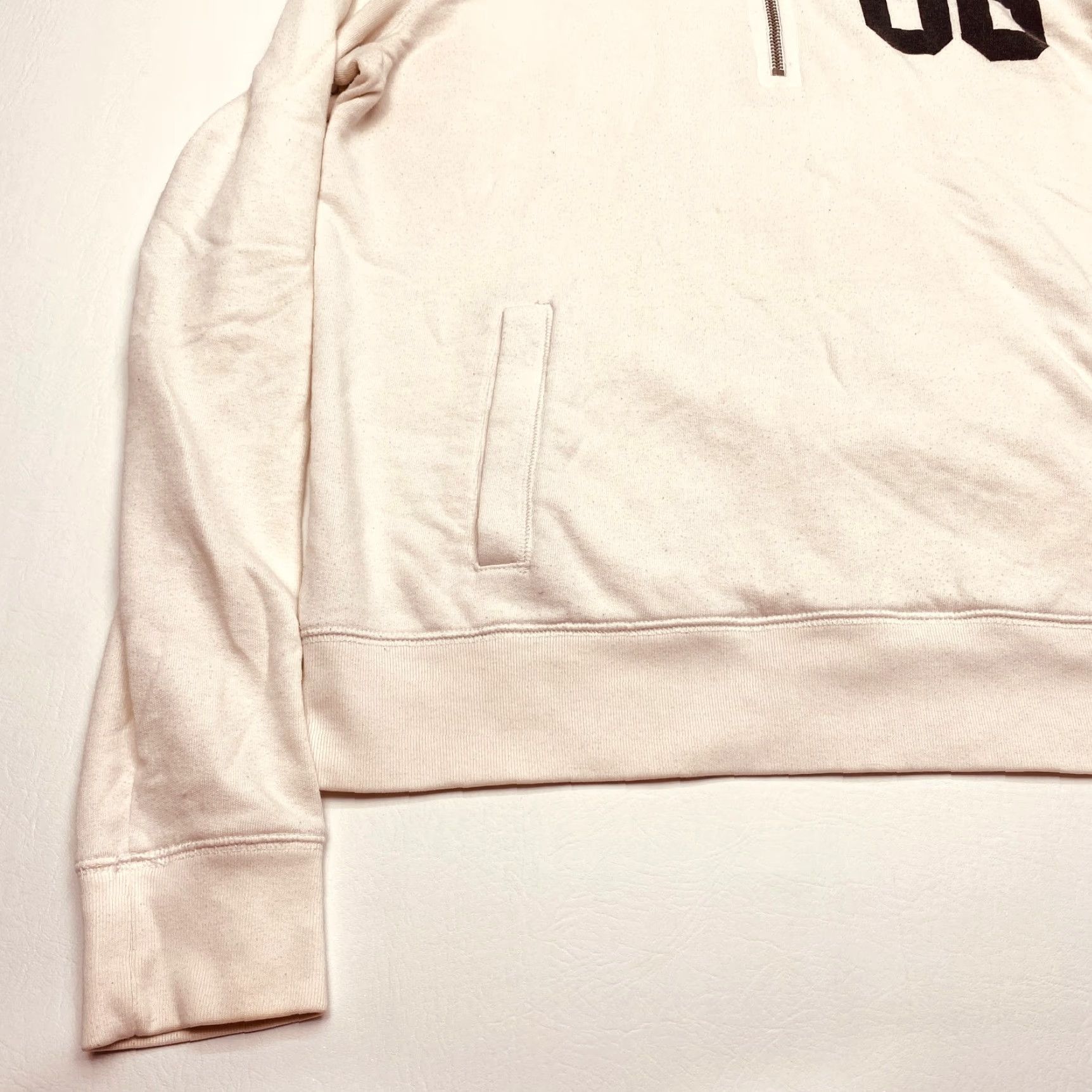 Victoria's Secret Victoria's Secret Sweatshirt Womens Large White Logo 86 7616 1/4 Zip Size L / US 10 / IT 46 - 3 Thumbnail