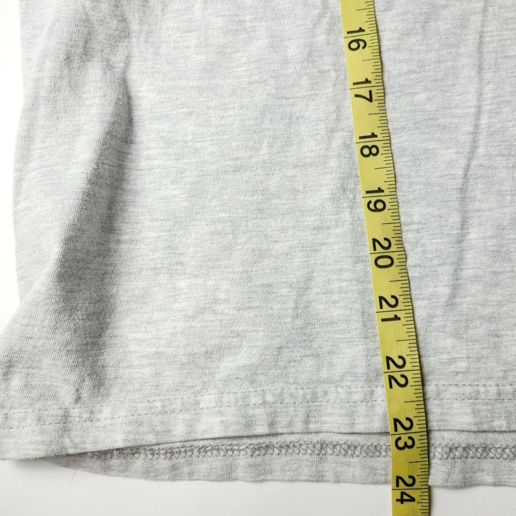 Nike VINTAGE Nike Women's T-Shirt Swoosh Grey Embroidered Logo Medium M 90s Y2K Adults Womens Size M / US 6-8 / IT 42-44 - 6 Thumbnail