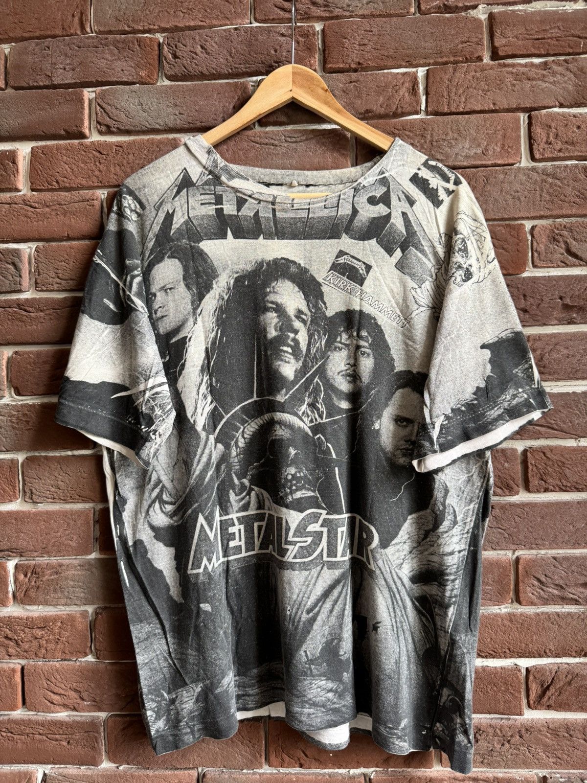 Band Tees Metallica Heavy Metal Band 90s Vintage T-Shirt Faded L Black Size US L / EU 52-54 / 3 - 1 Thumbnail