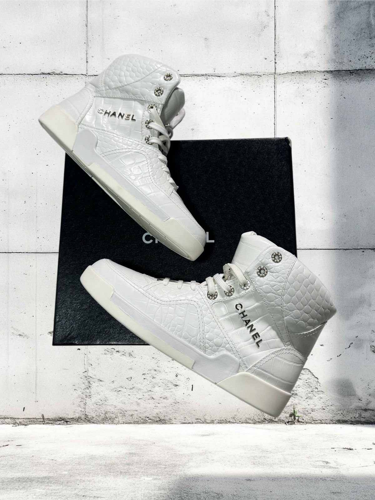 Chanel Chanel Crocodile Calfskin Hightop Sneaker Size US 8.5 / EU 41-42 - 1 Thumbnail