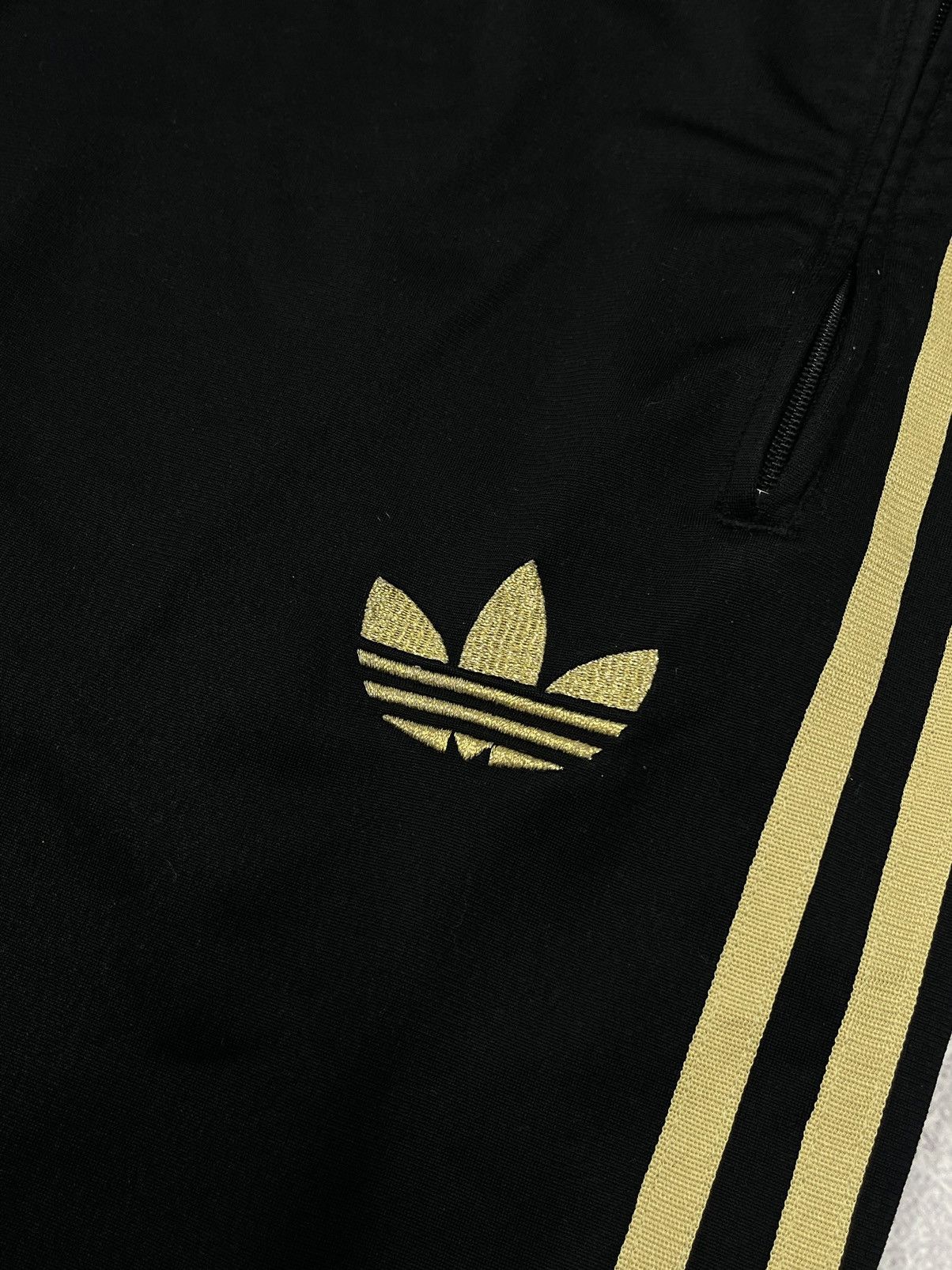 Adidas Vintage Adidas Sweatpants Black Three Striped Hip Hop Break Size US 34 / EU 50 - 4 Thumbnail