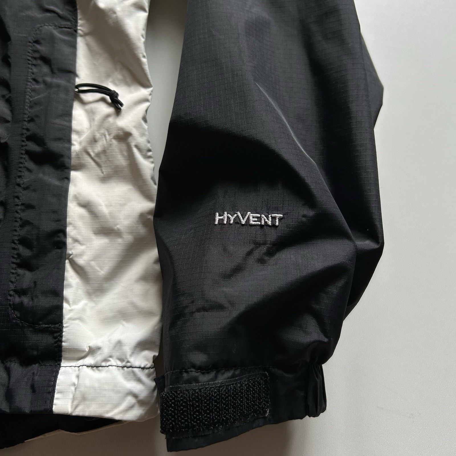 The North Face × Vintage The North Face Rain Jacket Women's Small Black Hyvent Rare Size S / US 4 / IT 40 - 11 Thumbnail