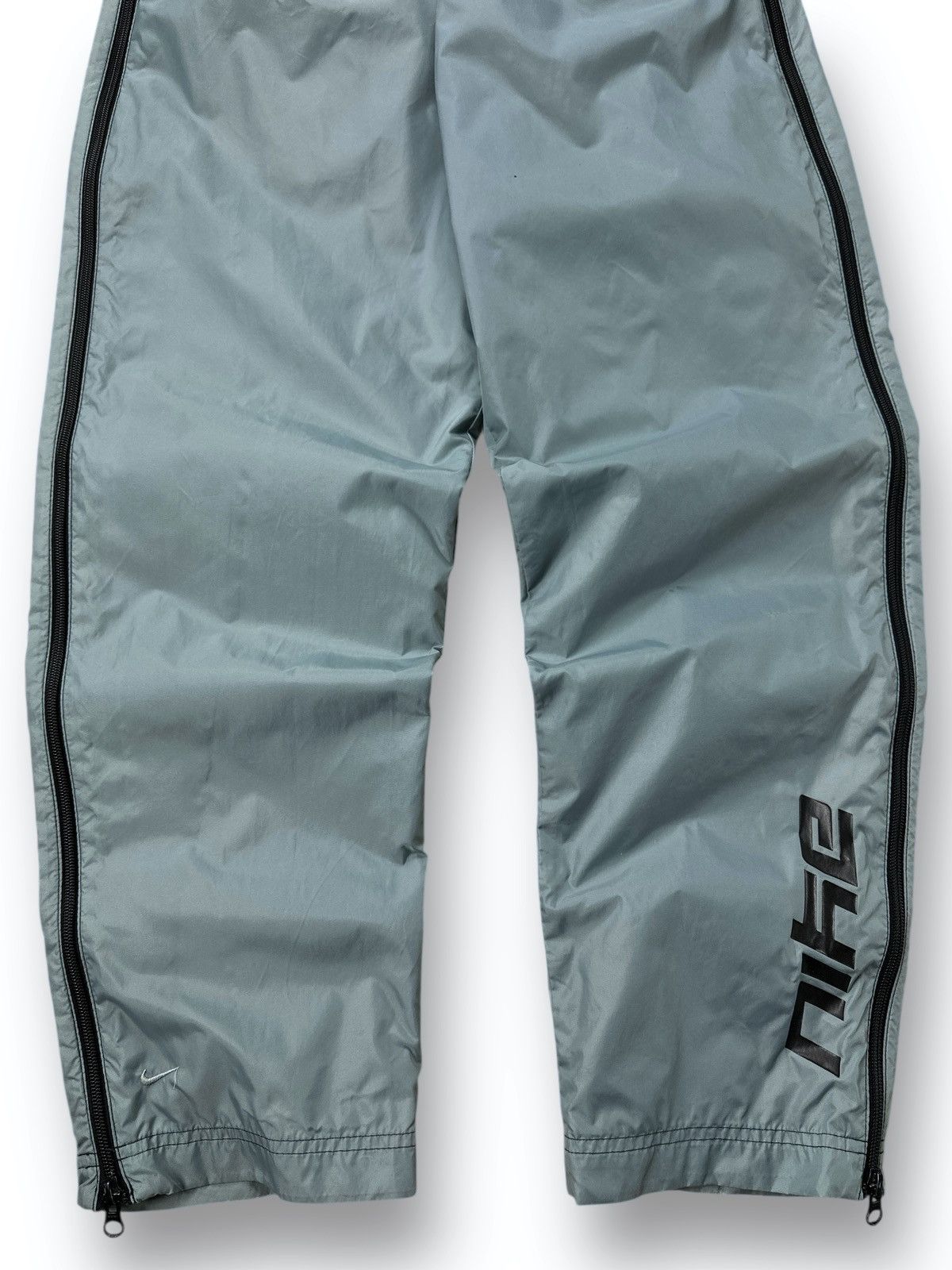 Nike Vintage Y2K Nike Nylon Full Zip Venting Track Pants Men’s S Size US 30 / EU 46 - 3 Thumbnail
