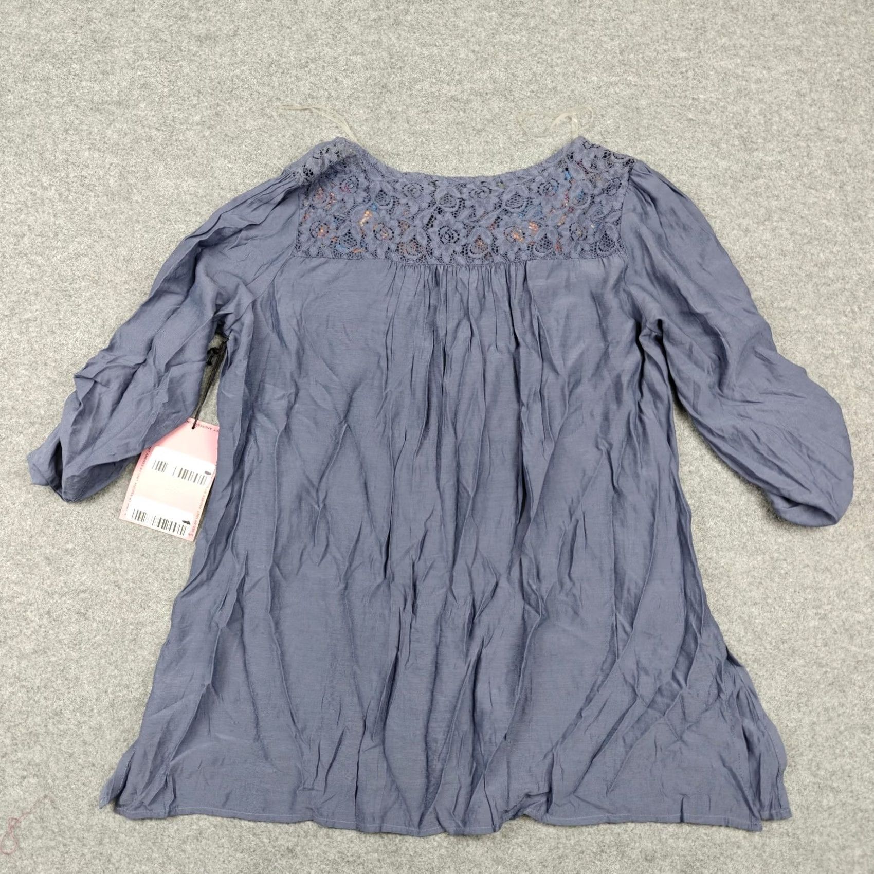 Vintage VINTAGE? No. Andree By Unit Blouse Womens Small Blue Floral Embroidered Boho Tunic Top New Size S / US 4 / IT 40 - 7 Thumbnail