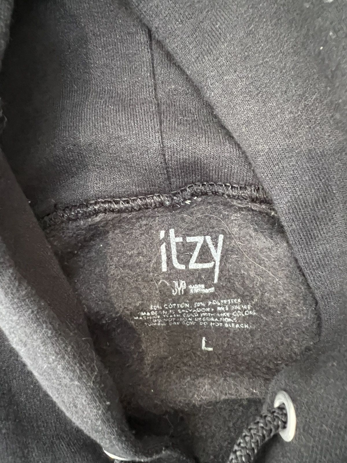 Band Tees Itzy the 1st world tour merch hoodie Size US L / EU 52-54 / 3 - 3 Thumbnail