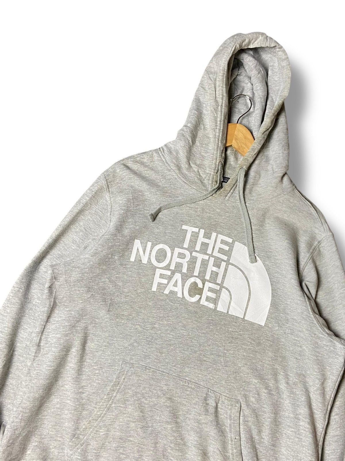Vintage The North Face Spellout Hoodies (129)
