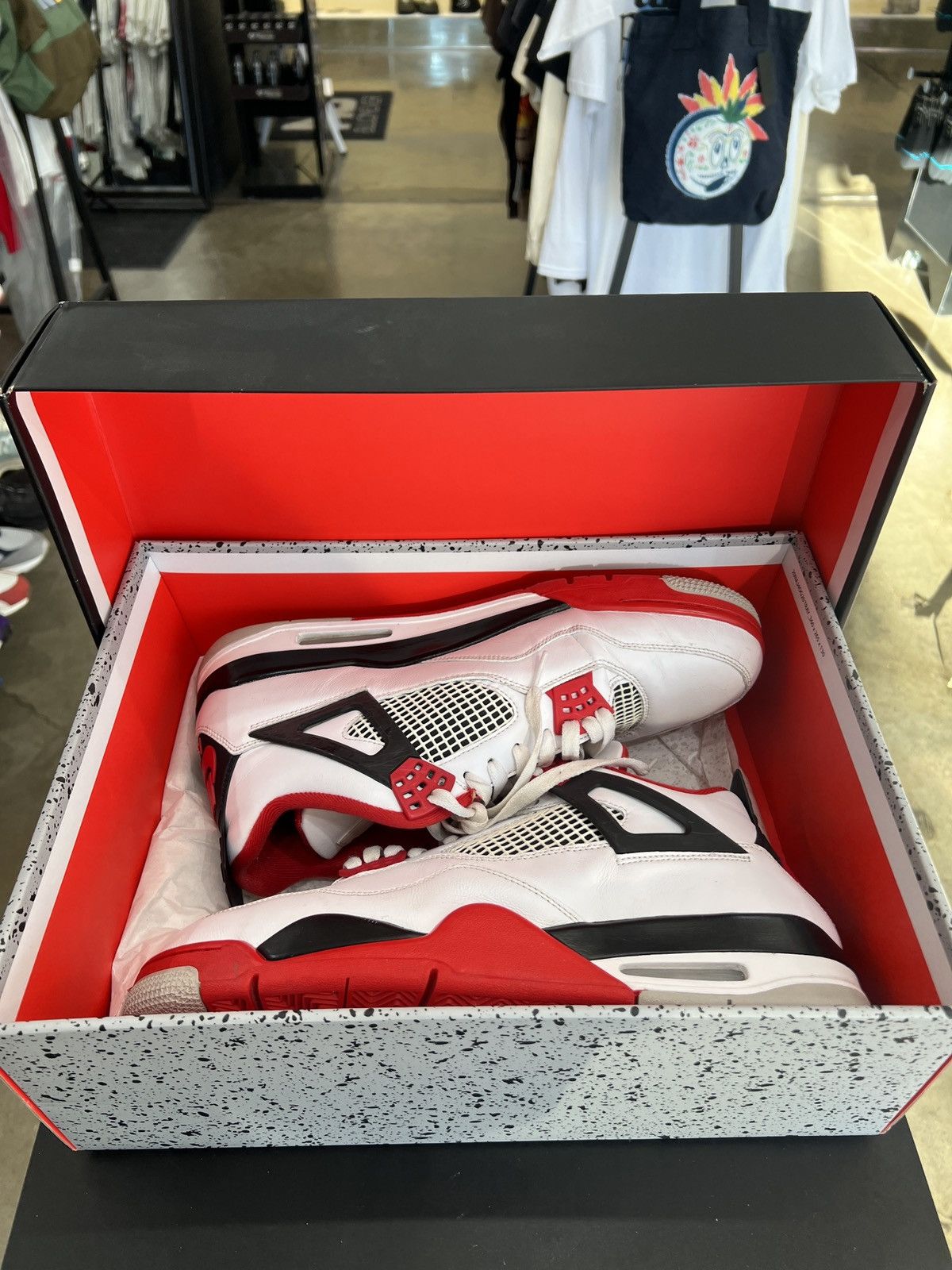 Jordan Brand Air Jordan 4 Fire Red Sz. 13 Size US 13 / EU 46 - 8 Thumbnail