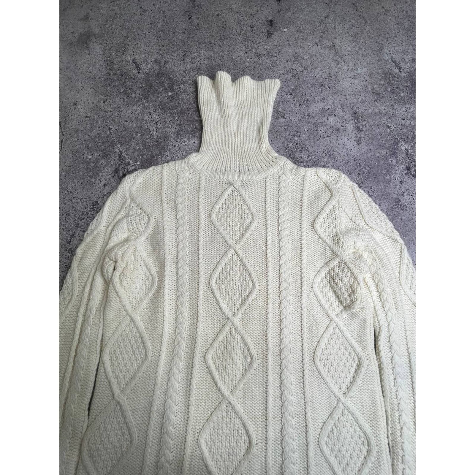 Eddie Bauer Vintage Eddie Bauer White Cable Knit Turtleneck Sweater M Size US M / EU 48-50 / 2 - 2 Thumbnail