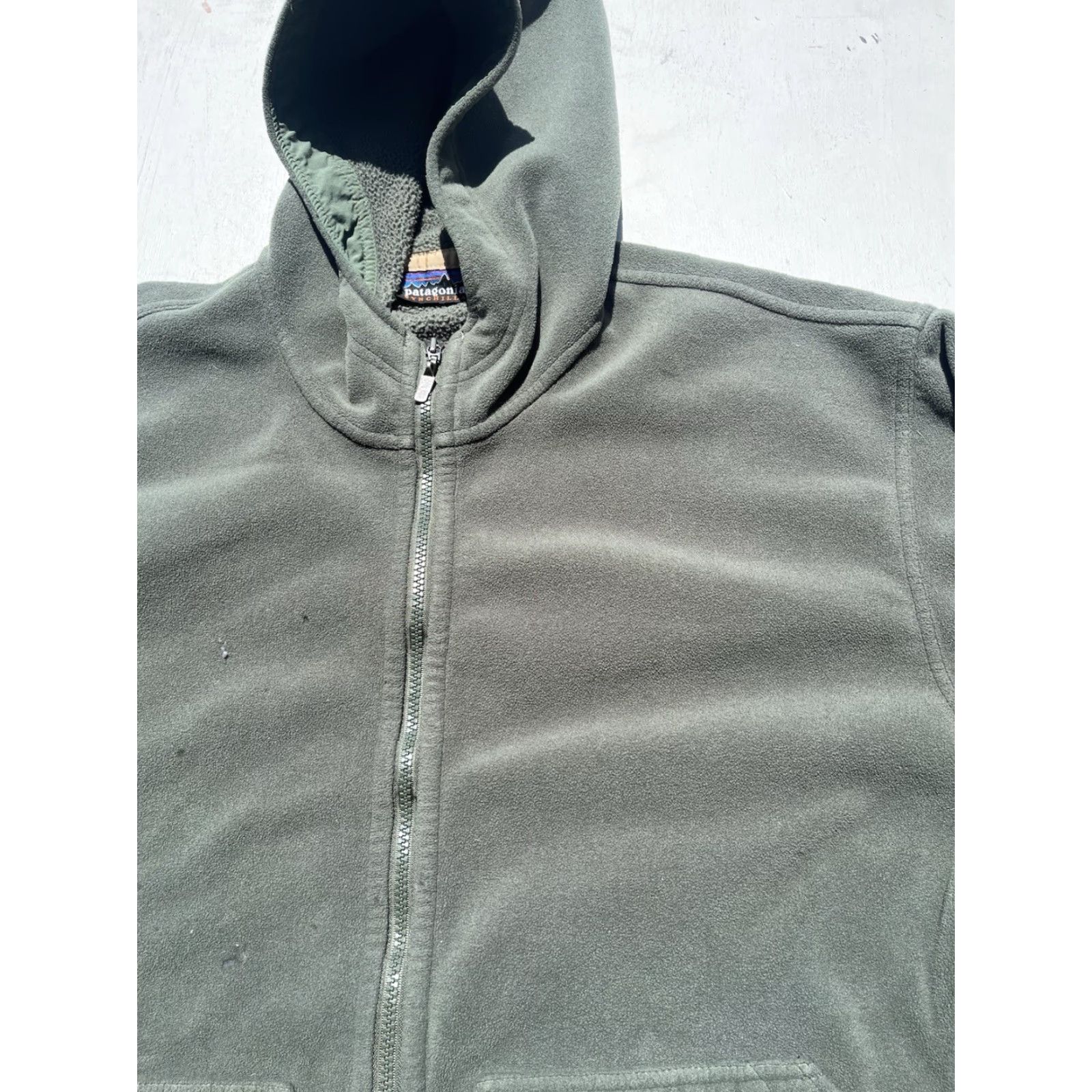 Patagonia Men's Patagonia Hoodie Green Solid XL Synchilla Zip USA Distress Active Outdoor Size US XL / EU 56 / 4 - 2 Thumbnail