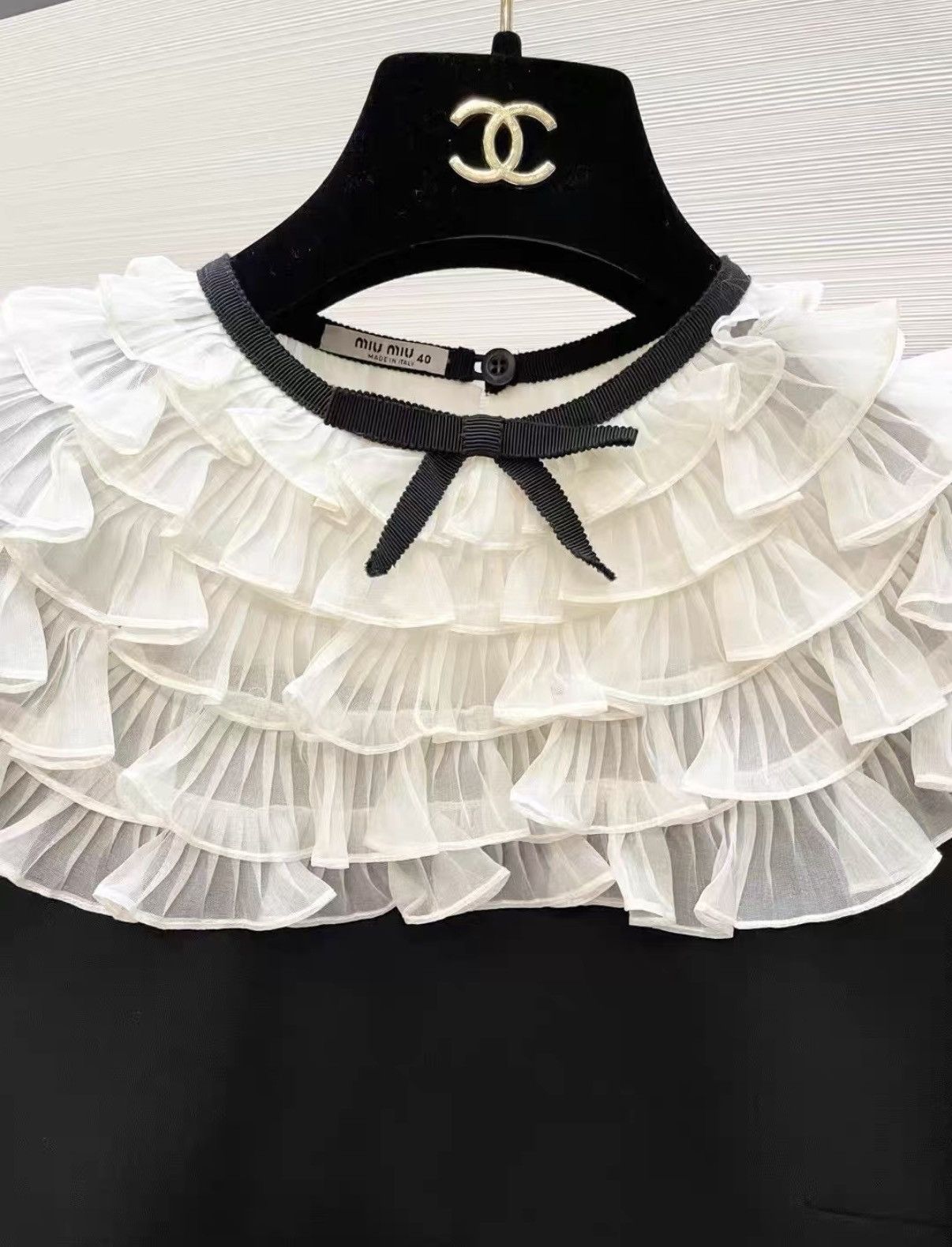 Miu Miu Miu Miu Classic Black & White Ruffled Dress J33 Size S / US 4 / IT 40 - 3 Thumbnail