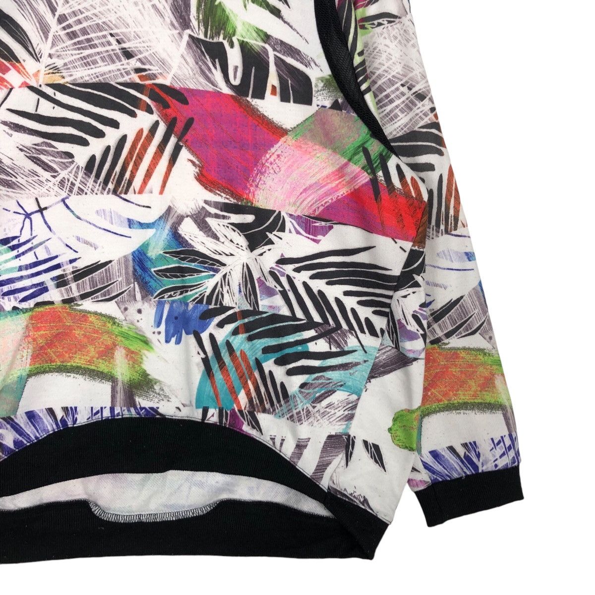 Japanese Brand Colorful Sweatshirt Ski Surfing Wear 90s Medium Size US M / EU 48-50 / 2 - 4 Thumbnail
