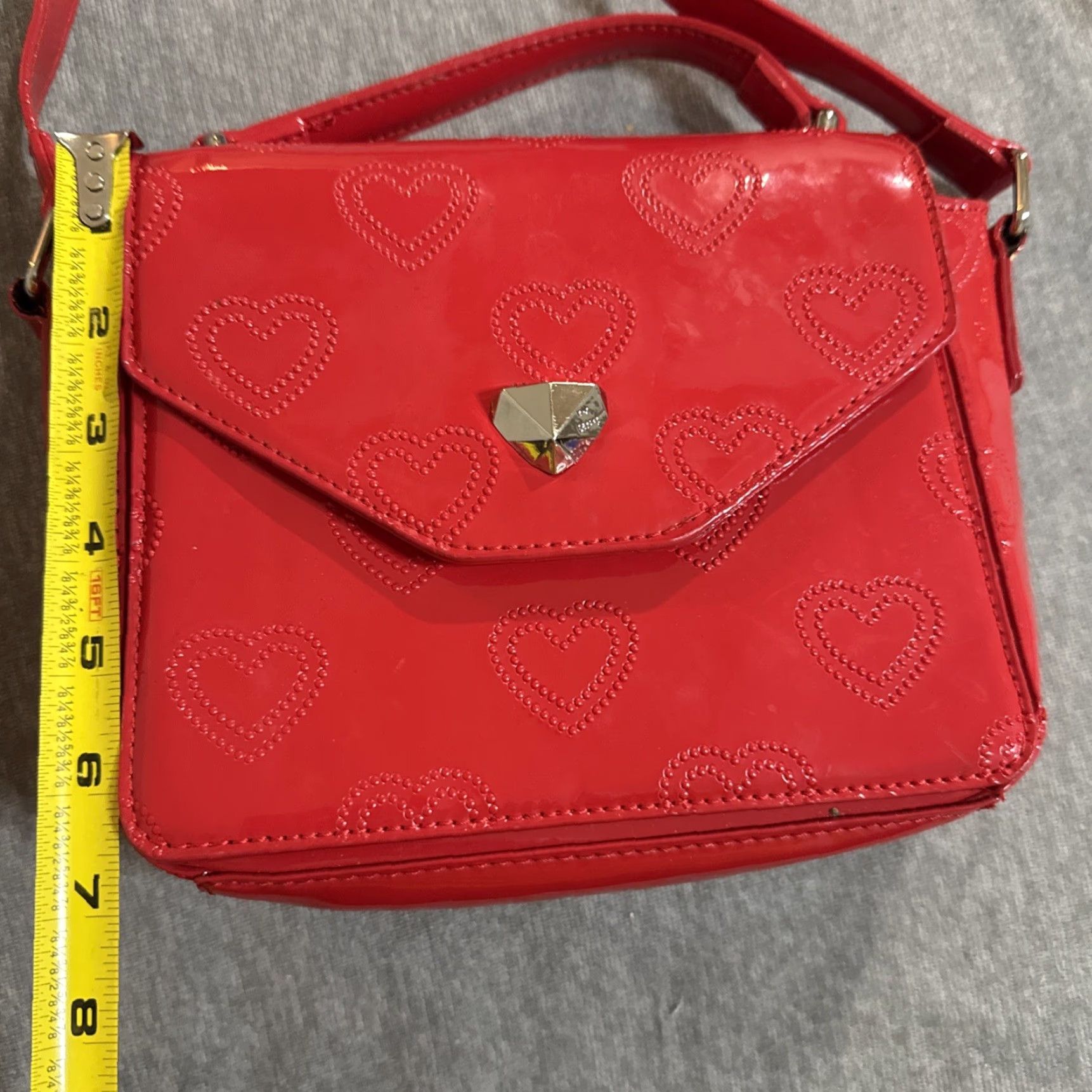 Betsey Johnson EUC Betsey Johnson Red Top Handle Bag Crossbody Heart Design Satchel Purse Casual Medium Women Size M / US 6-8 / IT 42-44 - 5 Thumbnail