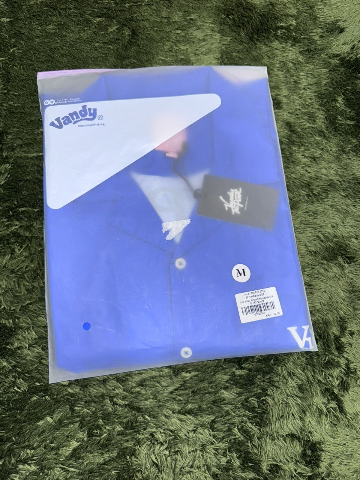 Designer × Vandy The Pink [M] vandy the pink floral printed poly half shirts blue Size US M / EU 48-50 / 2 - 8 Thumbnail