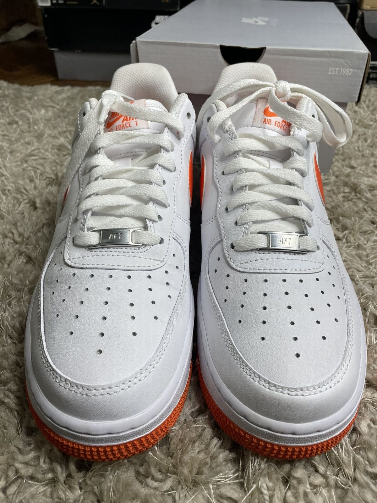 Nike Air Force 1 07 Safety Orange Size US 9 / EU 42 - 4 Thumbnail
