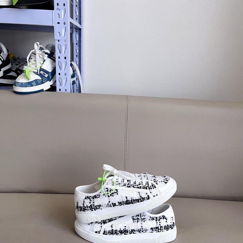 Louis Vuitton Louis Vuitton Lagoon Low Top Sneaker in Pink - Size US 8.5 / IT 38.5 - 8 Thumbnail