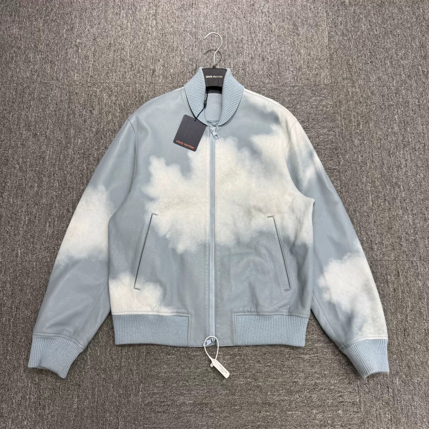 Louis Vuitton louis vuitton blue cloud leather jacket Size US L / EU 52-54 / 3 - 1 Thumbnail