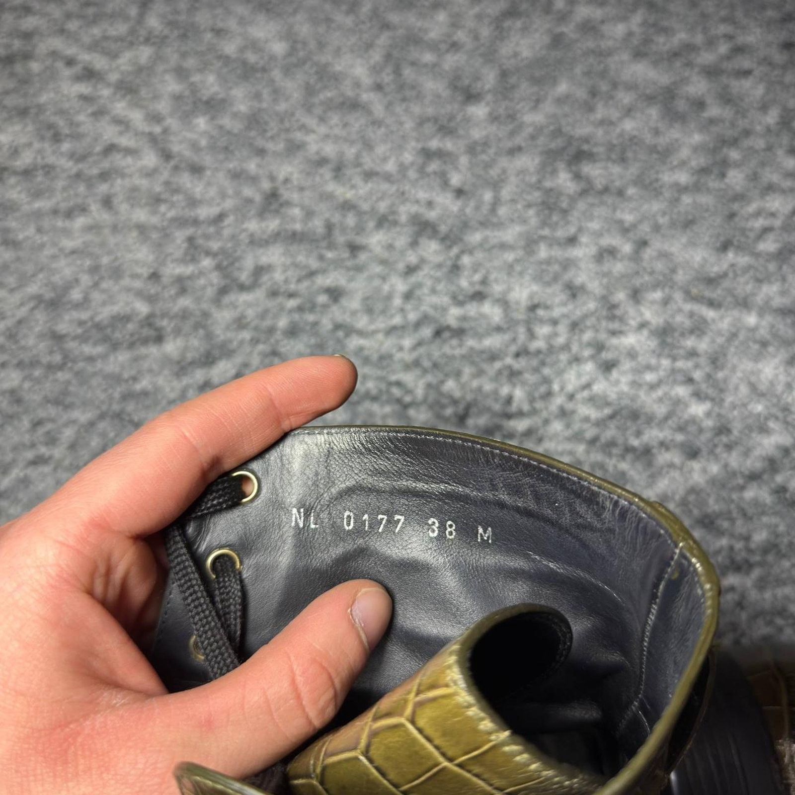 Louis Vuitton Louis vuitton archive olive croc Size US 8 / IT 38 - 5 Thumbnail