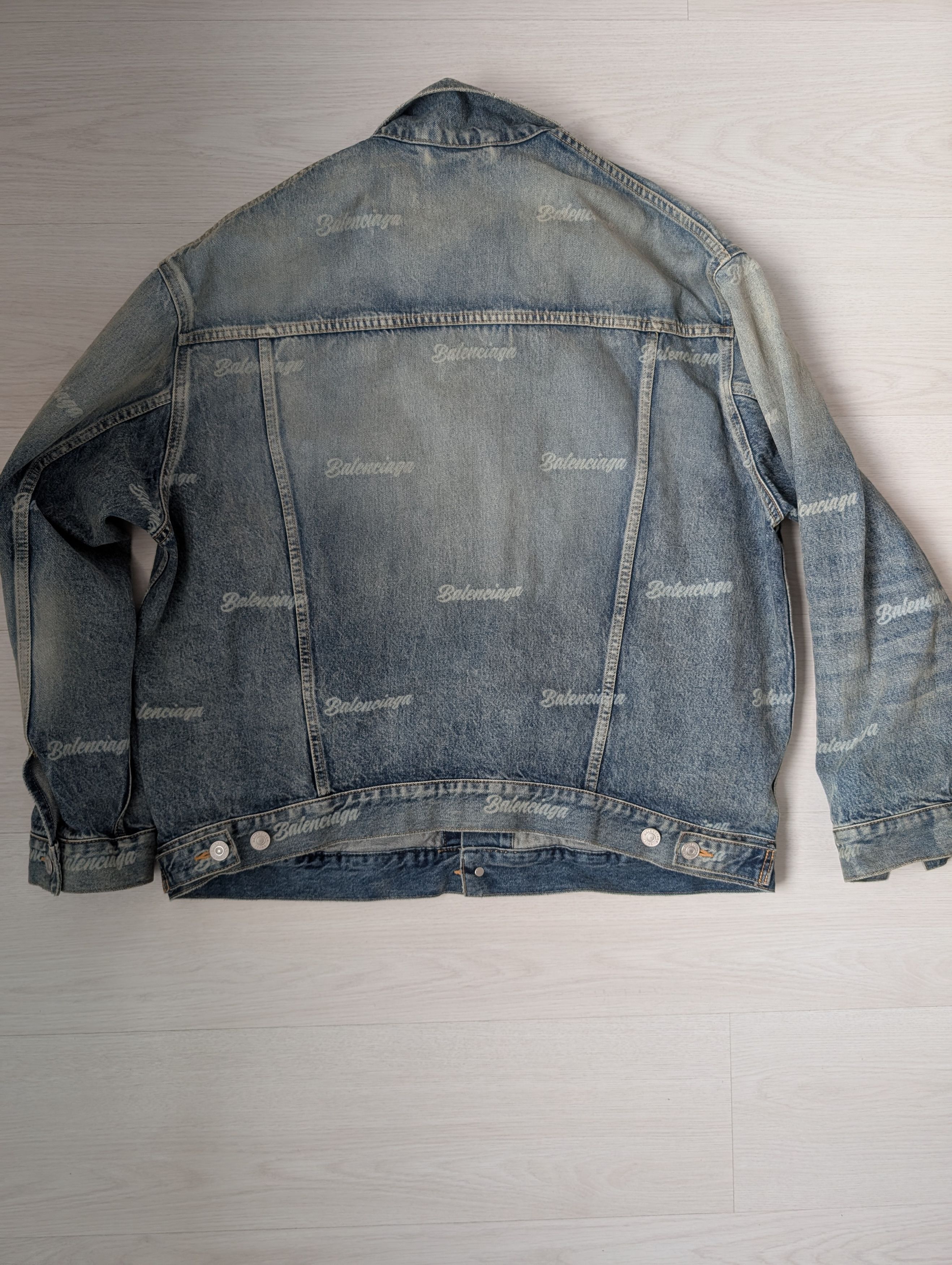 Balenciaga balenciaga overall printed logo denim jacket Size US M / EU 48-50 / 2 - 3 Thumbnail