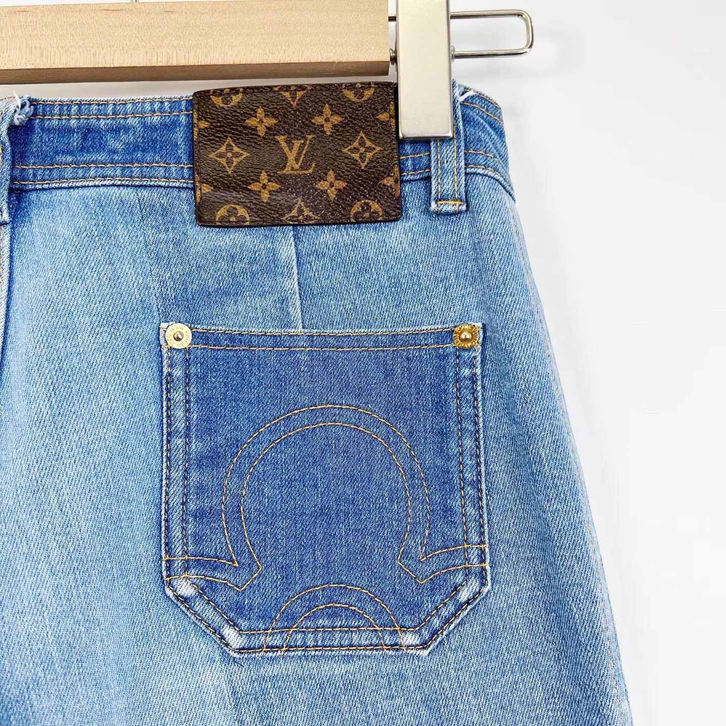 Louis Vuitton LOUIS VUITTON Blue Color Block Pocket Cropped Jeans K12 Size 27" / US 4 / IT 40 - 4 Thumbnail