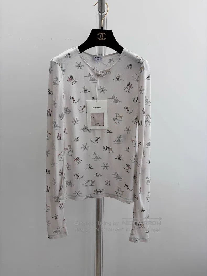 Chanel Chanel Ski white round-necked long sleeves Size XXS / US 00 / IT 34 - 1 Thumbnail