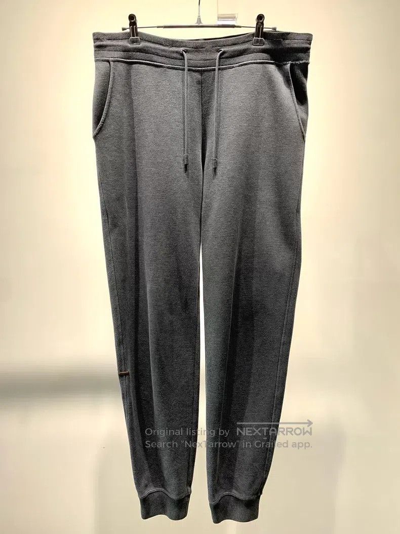 Louis Vuitton size m Grey Instruction Defender Pants