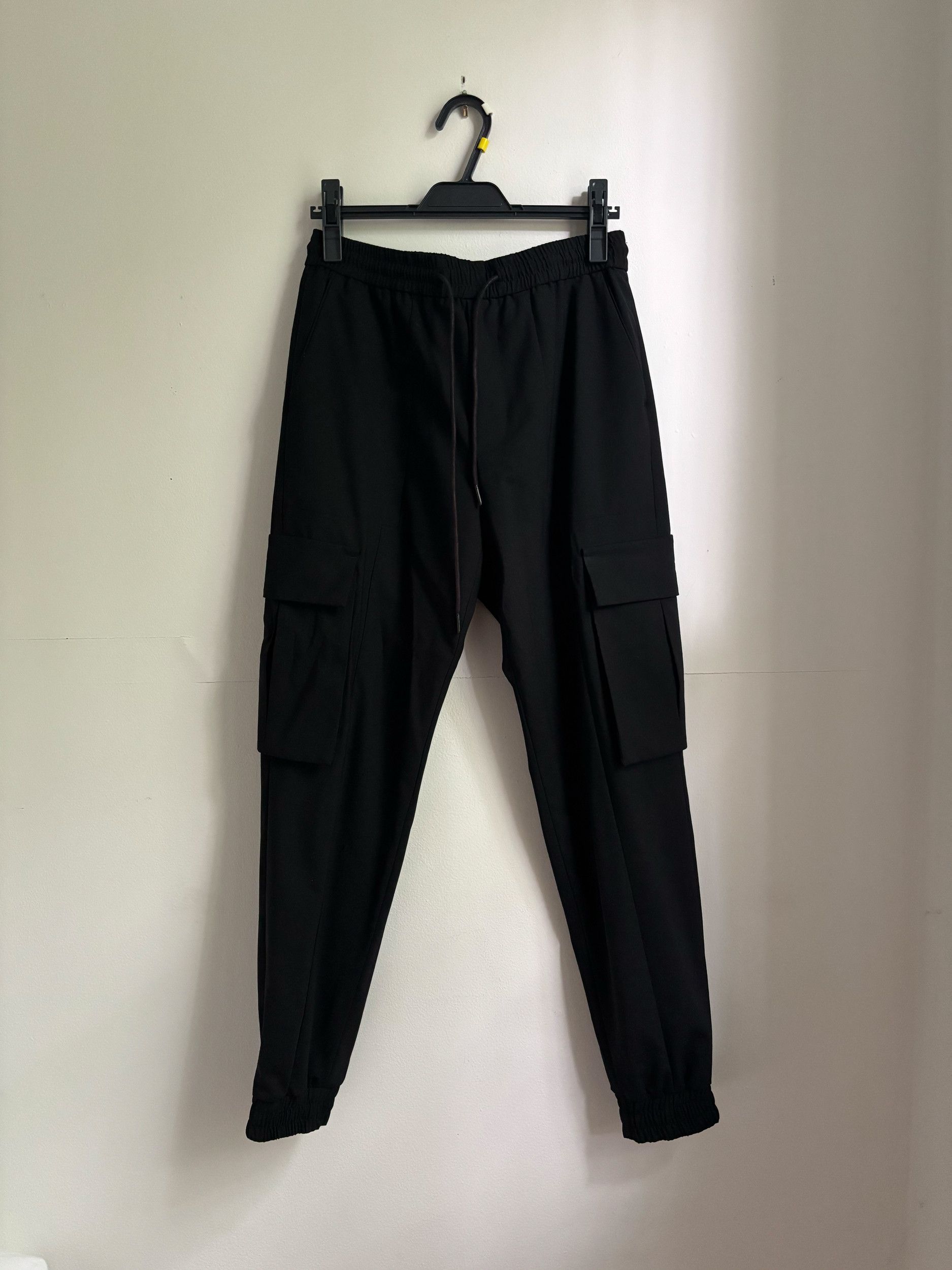 Juun.J Juun.J Black Stretch Jogger Cargo Pants Size US 28 / EU 44 - 1 Thumbnail